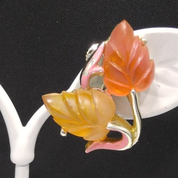 Vintage 1950s STAR Lucite Leaf Earrings Pink Enamel Screw Back Jewelry - Picture 3 of 7